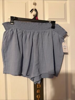 Time and Tru women’s pull on woven coverup shorts with pockets; size: various